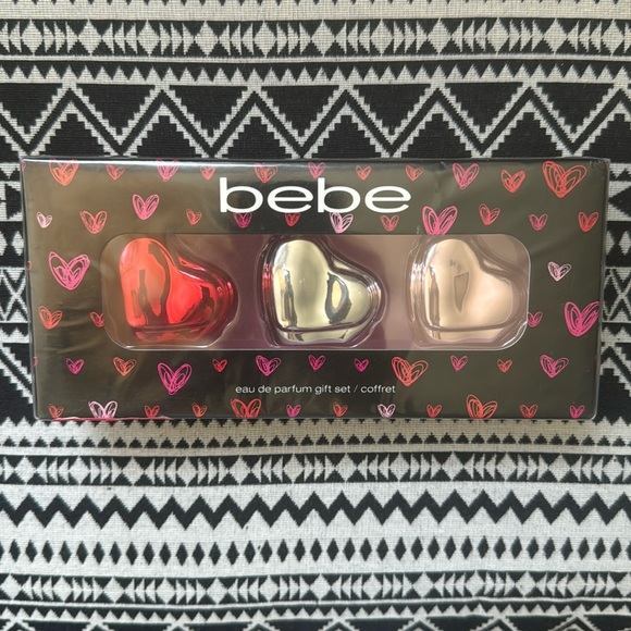 Bebe Perfume Coffret Eau de Parfum Gift Set Trio Hearts Sheer Bebe Kisse Me New - Picture 1 of 8